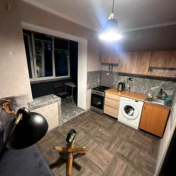 Червоної Калини просп. (Володимира Маяковського), 20-Б