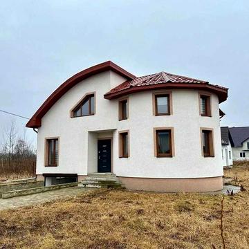 Ідеальний будинок для молодої сім’ї з дітьми у передмісті Франківська