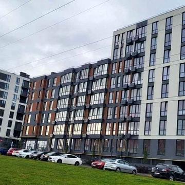 Героїв Майдану вул., 1