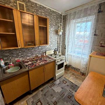 Здам 1к в центрі міста. Засумська. Є меблі, холодильник