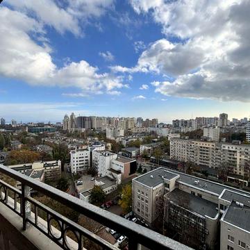 Квартира з красивим видом на море, місто і Аркадію в зданому ЖК ЖК Акрополь