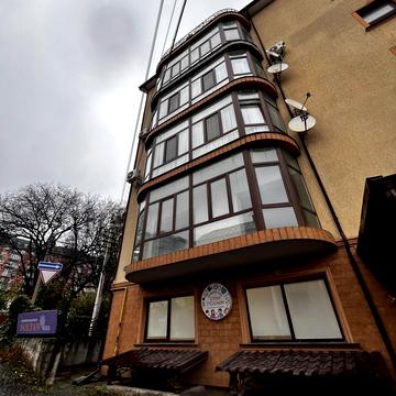 Руданського вул., 24