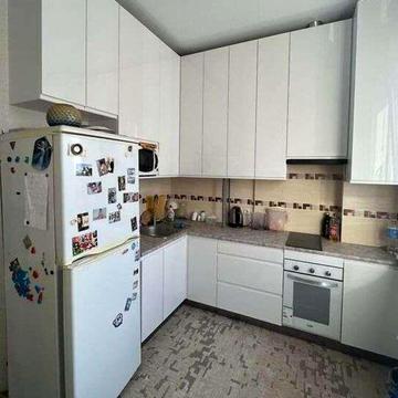 Домобудівельна вул., 5