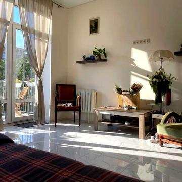 Хрещатик вул. (Kreschatic), 13