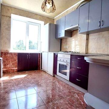 Продажа 3х с новым ремонтом пр. Поля (Кирова), П.Орлика