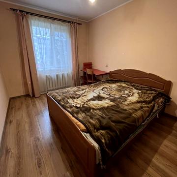 Гната Хоткевича вул., 83