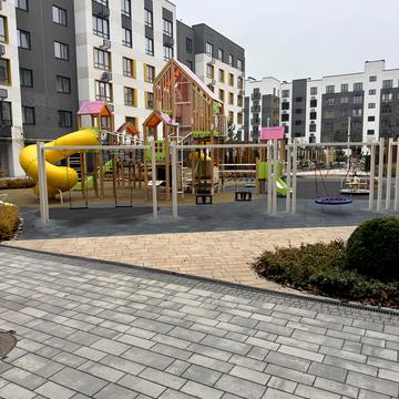 Соборна вул., 8