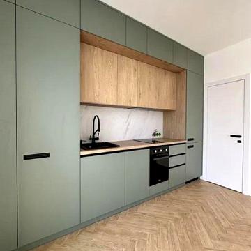 Варшавська вул., 5