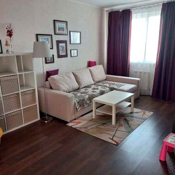 Продается 2 комн. квартира, ул. Ахматовой 15, м. Позняки