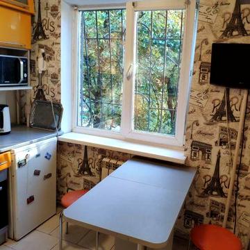 Продам 3к кв.Этаж 2/5.Автономное отопление.Слобожанский.Косиора