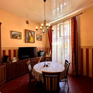 Братів Рогатинців вул., 16