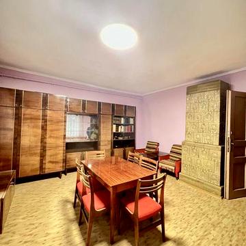 Здається частина будинку по Вул. Весела