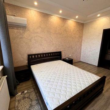 Здається в оренду 2-кімнатна новобудова  вул. Рівненська 7