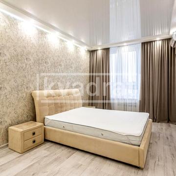 Драгоманова вул., 10