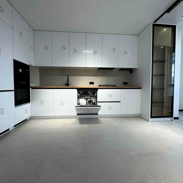 Карла Мікльоша вул., 19