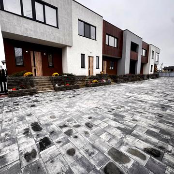 Квітнева вул.