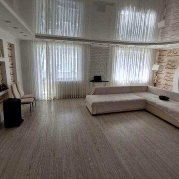 5к квартира продаж - Виставка, Свободи 14/1