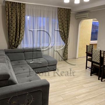 Берестейський просп. (Перемоги), 70