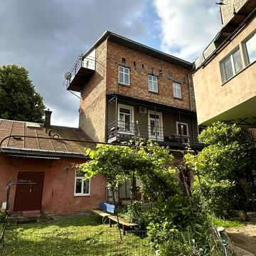 Конституційна вул. (28 Червня), 18