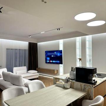 Видова дизайнерська квартира преміум-класу з видом на озеро ЖК Панорама де люкс