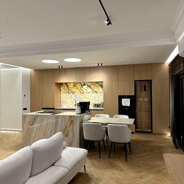 Видова дизайнерська квартира преміум-класу з видом на озеро ЖК Панорама де люкс