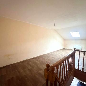 Загребля вул., 19