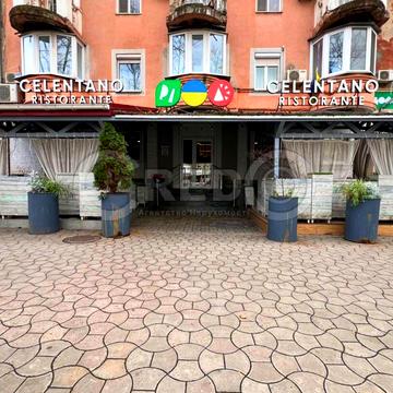 Гагаріна, 30