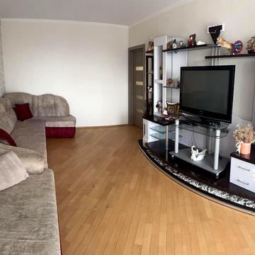 Грушевського вул., 17-Б