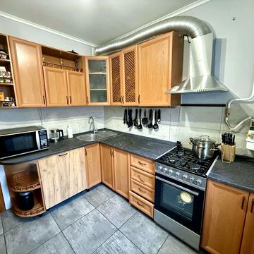 ТЕРМІНОВО! Продаж 2 кімнатної квартири з ремонтом! Біля школи!