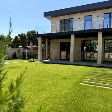 Продам елітний будинок в закритому кооперативі на Фонтані!