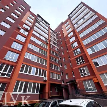 Степана Бандери просп., 83