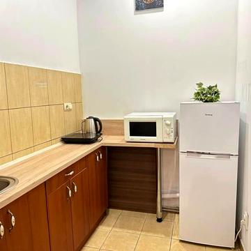 Богдана Хмельницького вул., 35