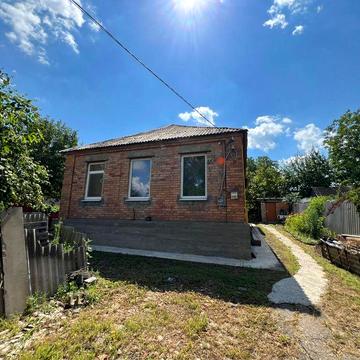 Продам добротный дом  на Баварии, вул Ак. Грищенка с удобствами