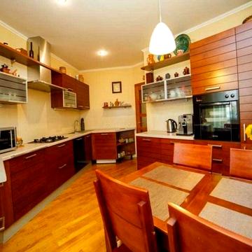 Продажа 3к квартиры 101 кв. м  на ул. Черновола Вячеслава. код 936