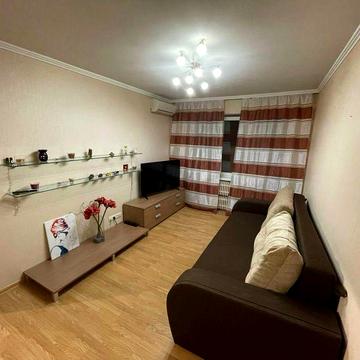 Продам 2 к Гагарина Дафи Шевченковский с ремонтом