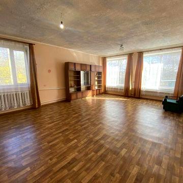 Унікальна 3к.кв. з великим підвалом, льохом та гаражем. Сертифікат.