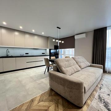 Євгена Коновальця вул., 37-А