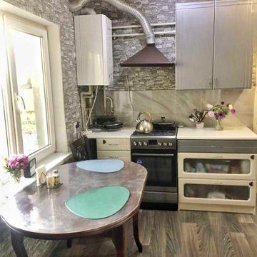 Сдам дом для семьи с детьми, свой двор. Возле Зоопарка ост. Эпицентр.