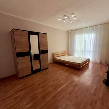 Павла Тичини вул., 2-Б