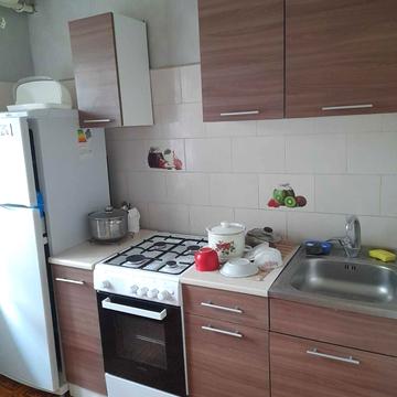 Олександрівський просп. (Косіора), 140