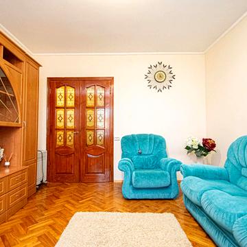 Київська, 11