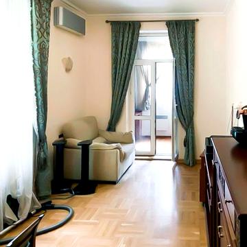 Катерини Білокур вул., 6