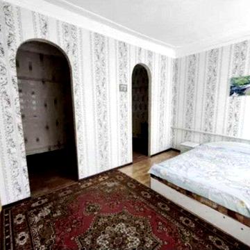 Терміново! Частина будинку з окремим подвір’ям.