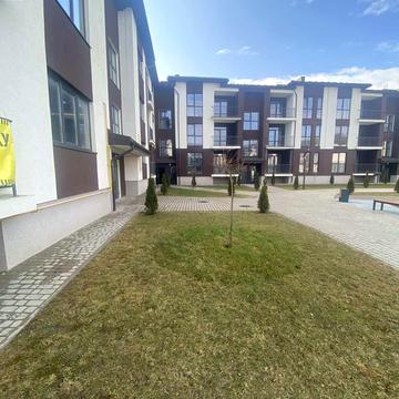 Роксоляни вул., 18