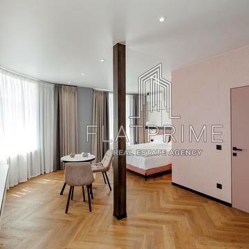 Саксаганського вул., 42