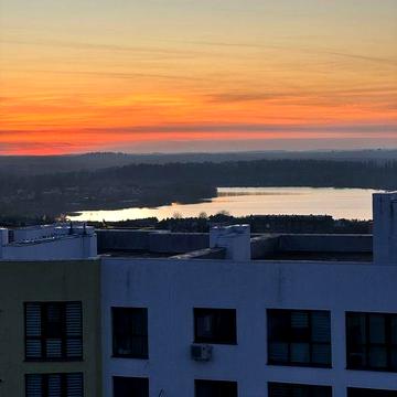 Продаж! Двохкімнатна квартира 74м2 З Виглядом на Озеро Щасливе