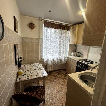 Сдаэться 2х кiм. квартира в самому центрi мiста, меблi, технiка.