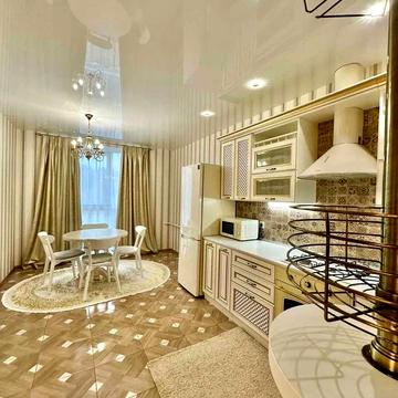 Набережна Перемоги вул., 44