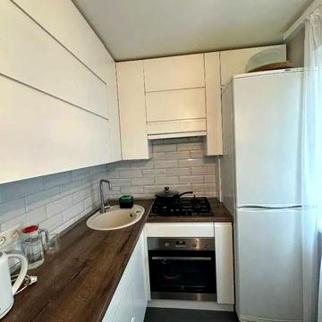 Богдана Хмельницького вул., 17