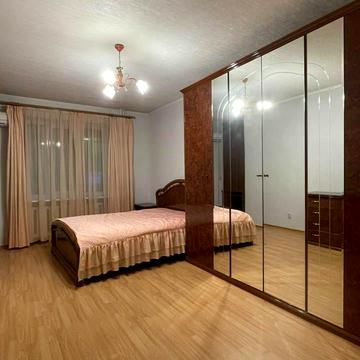 Олександра Лазаревського вул. (Мініна), 9